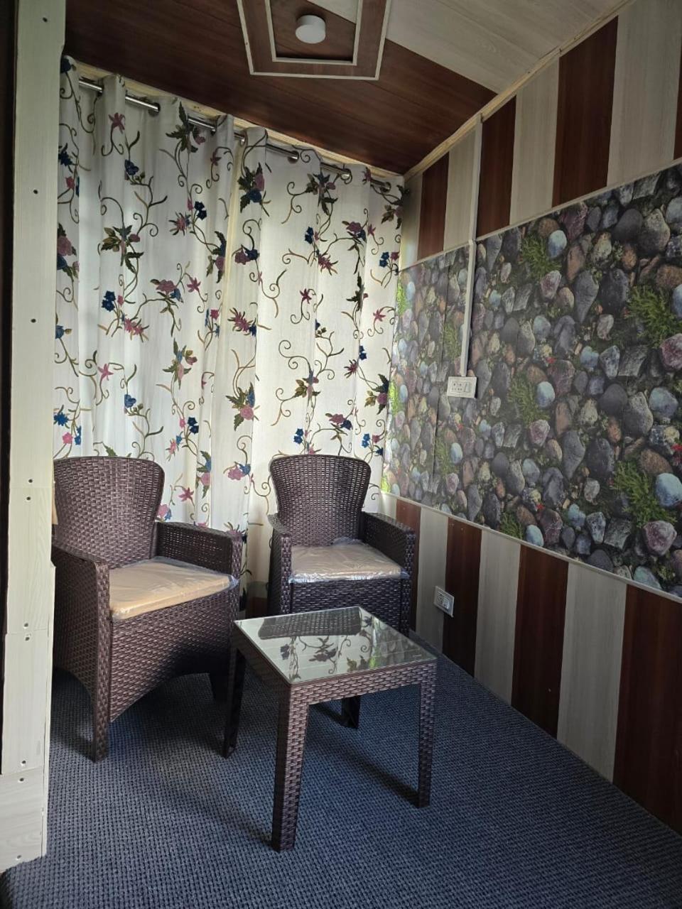 Cliff Cottage Pahalgam, Kashmir Batakut Exterior photo